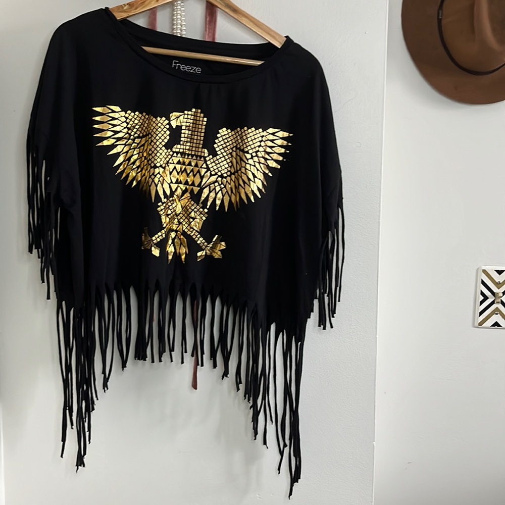 Black and gold fringe T-shirt. Brand is Freeze. XXL